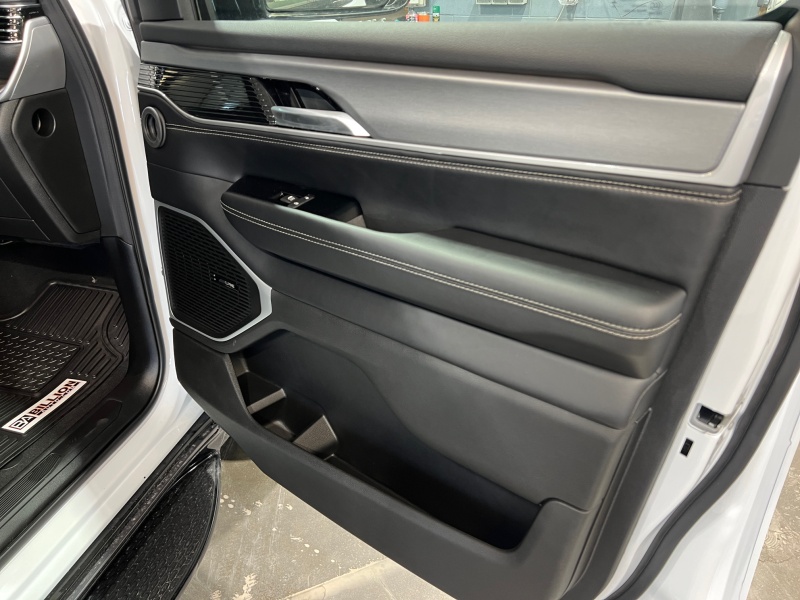 2026 Jeep Grand Wagoneer