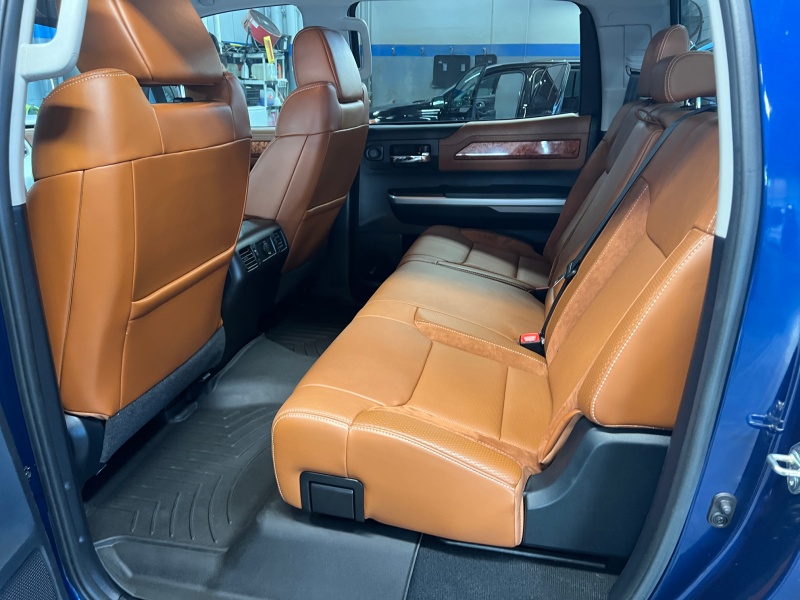 2015 Toyota Tundra 4WD Truck