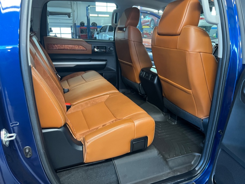 2015 Toyota Tundra 4WD Truck