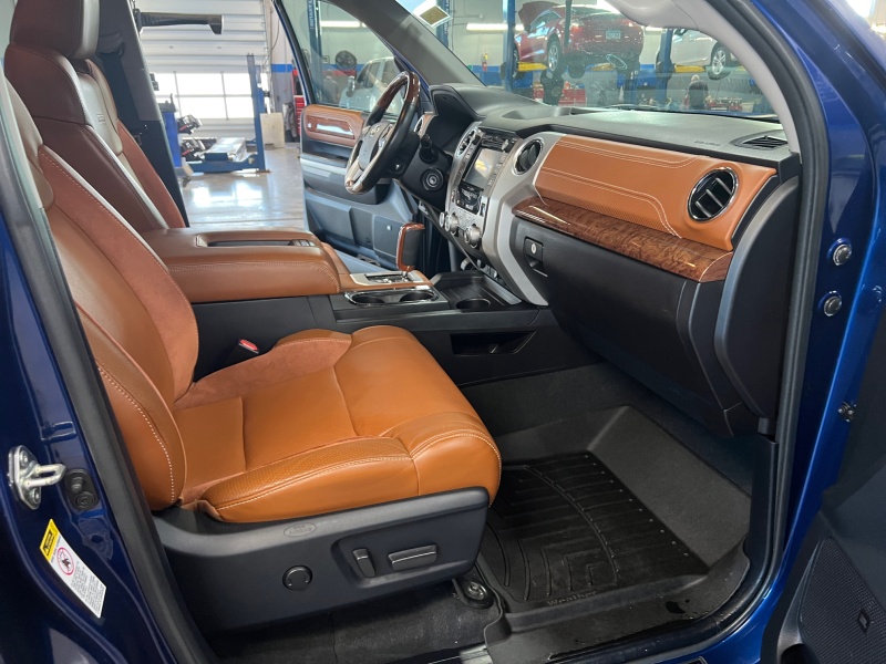 2015 Toyota Tundra 4WD Truck