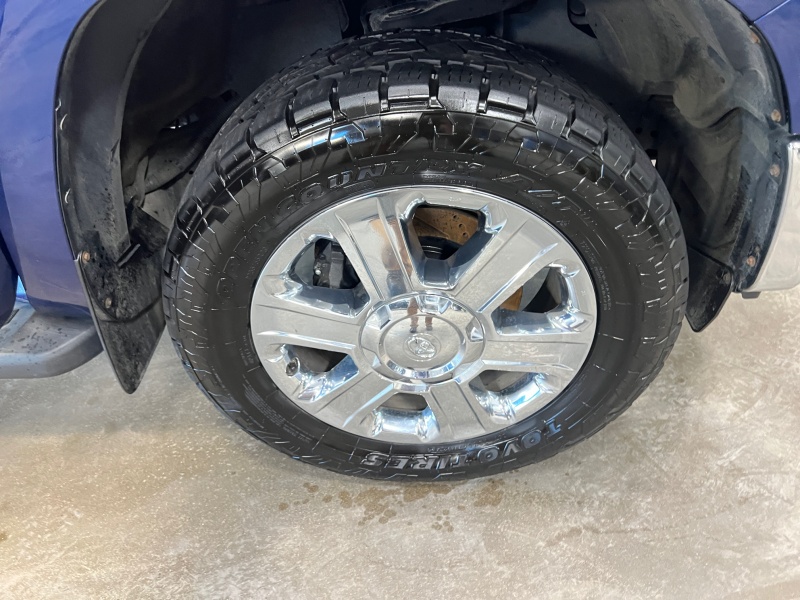 2015 Toyota Tundra 4WD Truck
