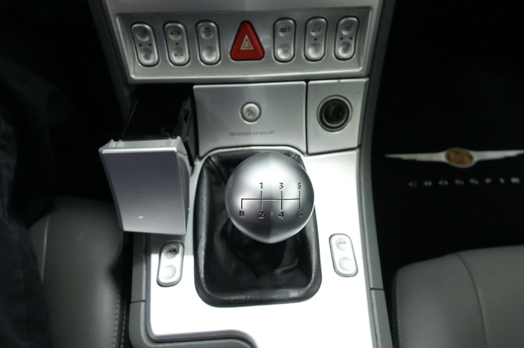 2004 Chrysler Crossfire Base - Photo 25