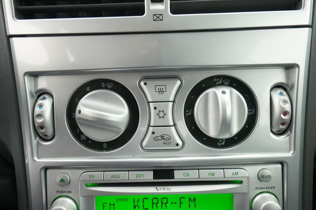 2004 Chrysler Crossfire Base - Photo 23