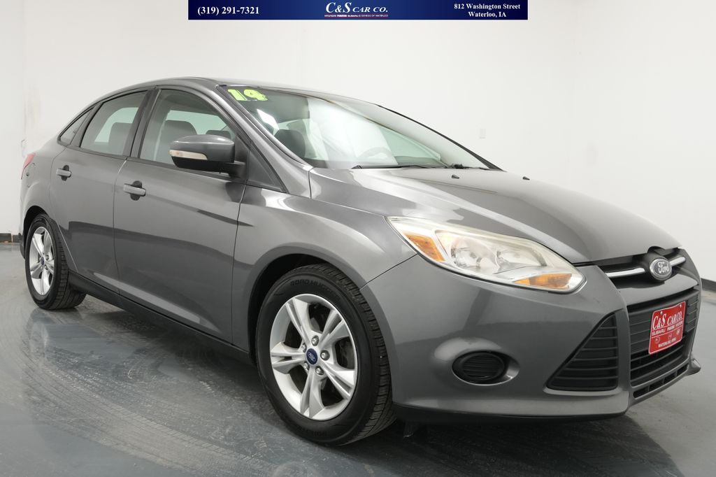 Used 2014 Ford Focus SE Cars