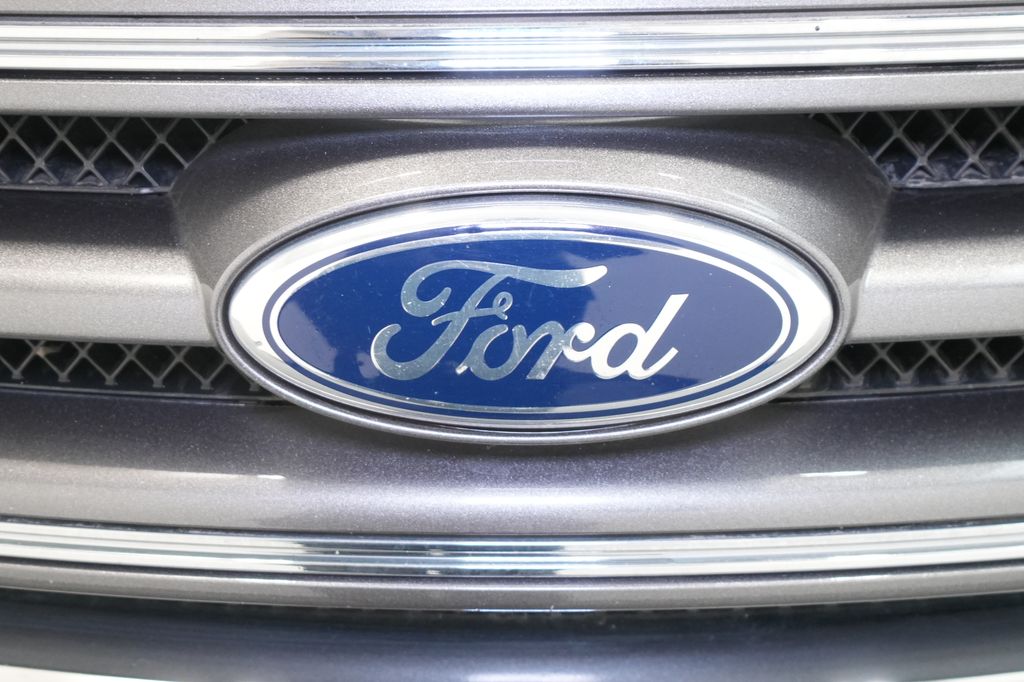 2013 Ford Taurus