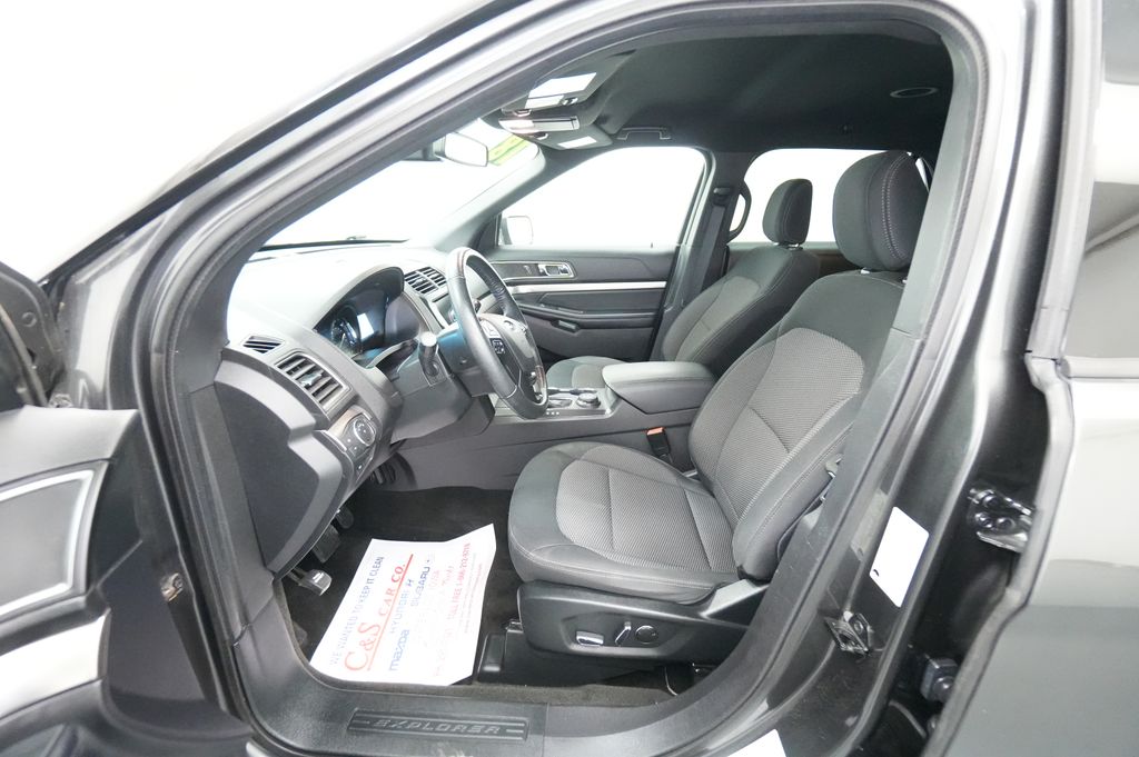 2018 Ford Explorer XLT - Photo 16