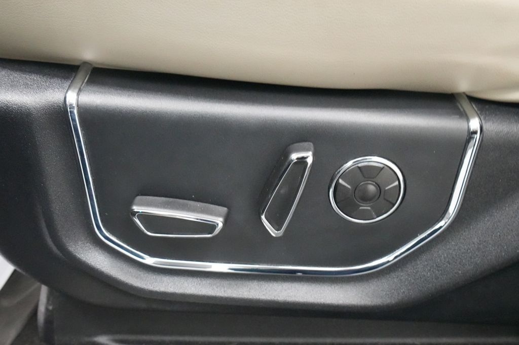 2020 Ford Expedition Platinum - Photo 16