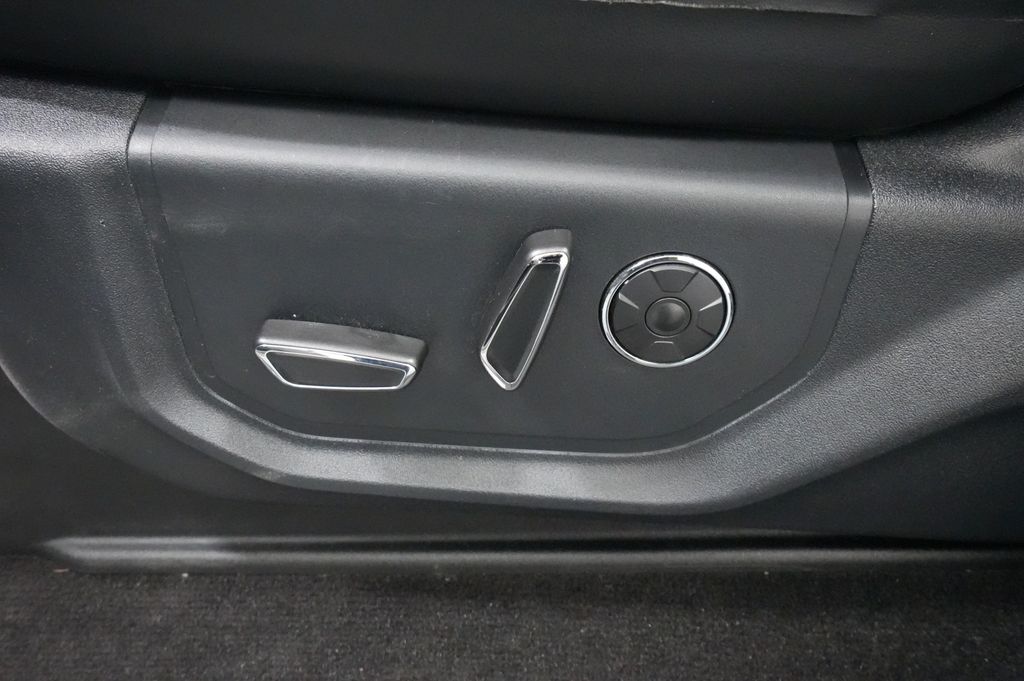 2020 Ford F-150 Platinum - Photo 17