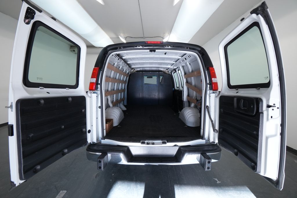 2024 Chevrolet Express 2500