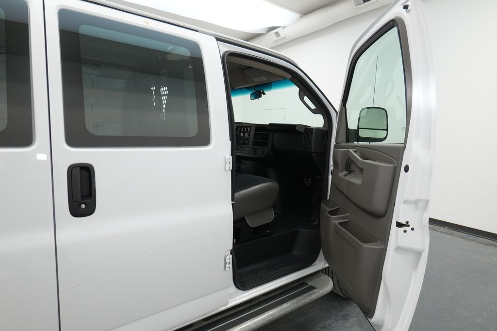 2024 Chevrolet Express 2500