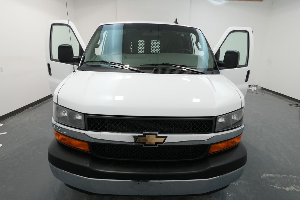 2024 Chevrolet Express 2500