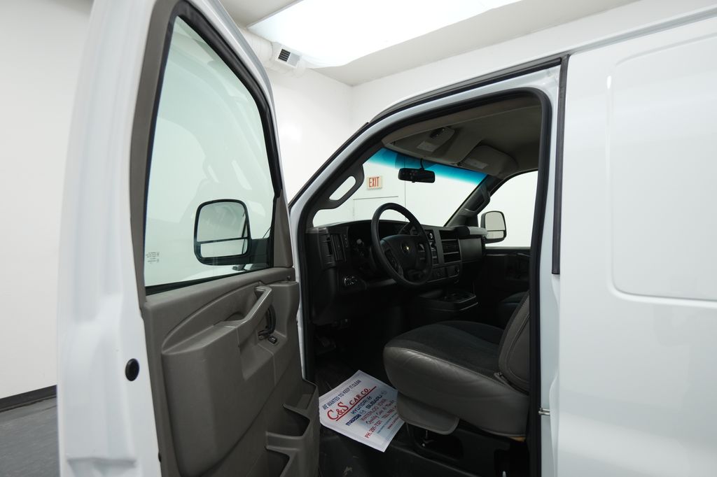 2024 Chevrolet Express 2500