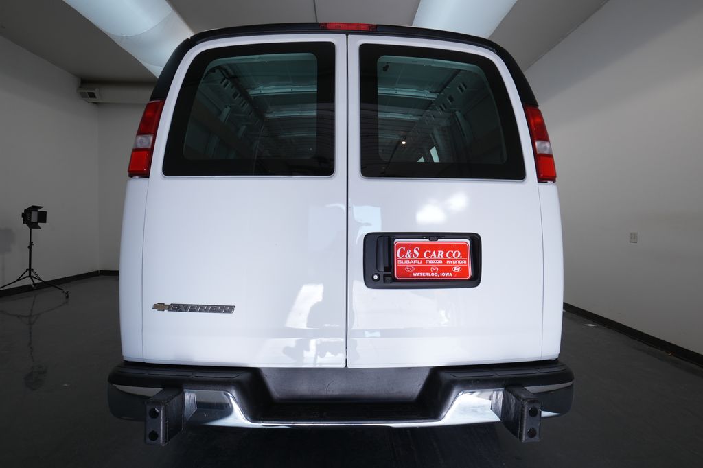 2024 Chevrolet Express 2500