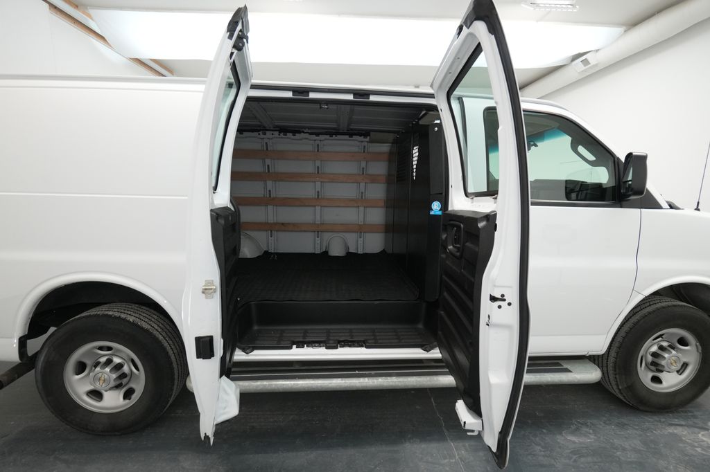 2024 Chevrolet Express 2500