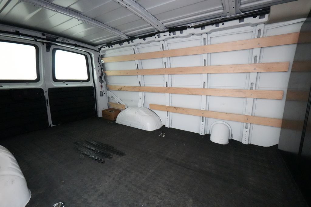 2024 Chevrolet Express 2500