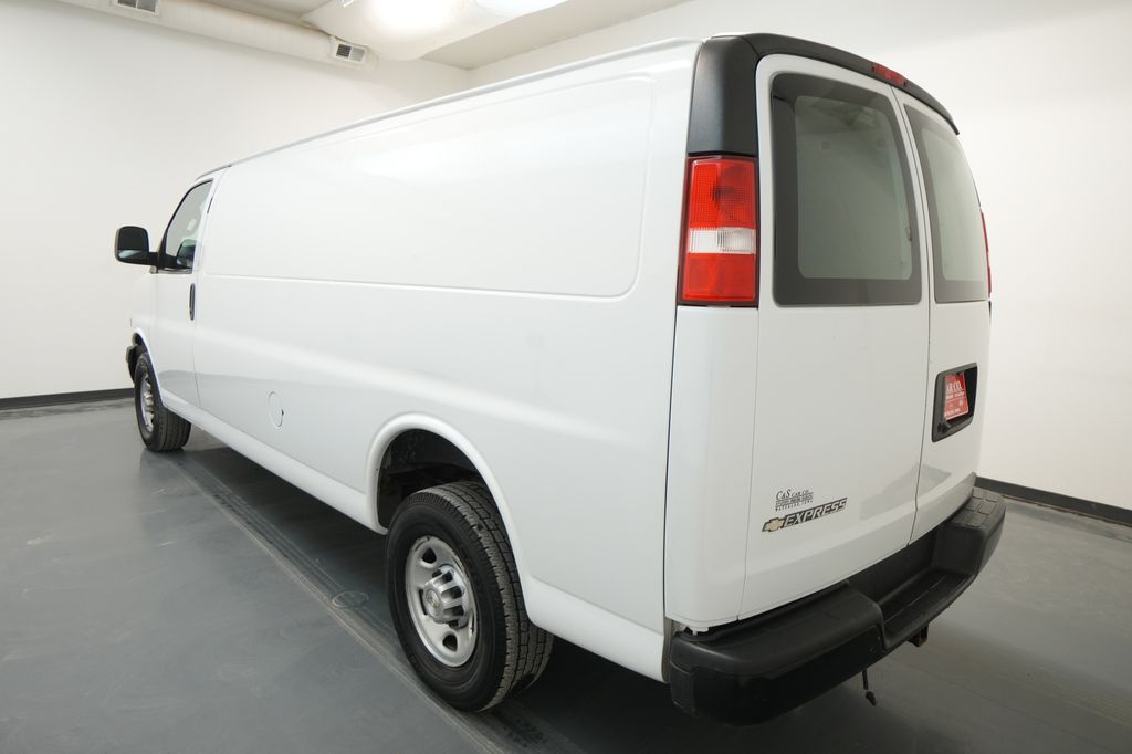 2021 Chevrolet Express 2500