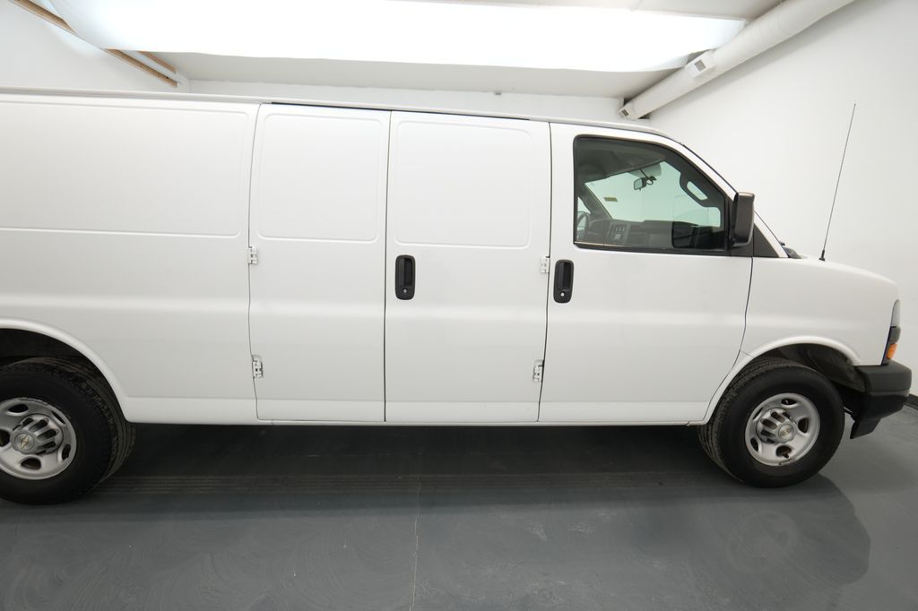 2021 Chevrolet Express 2500