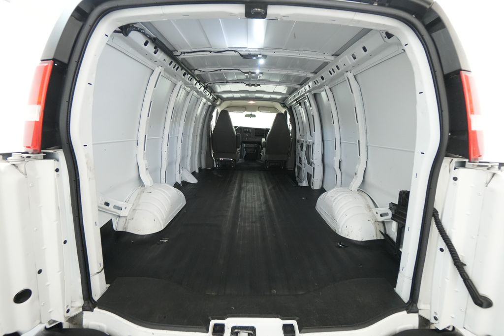 2021 Chevrolet Express 2500