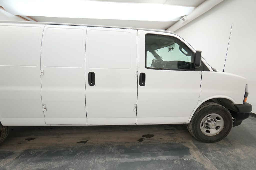 2021 Chevrolet Express 2500