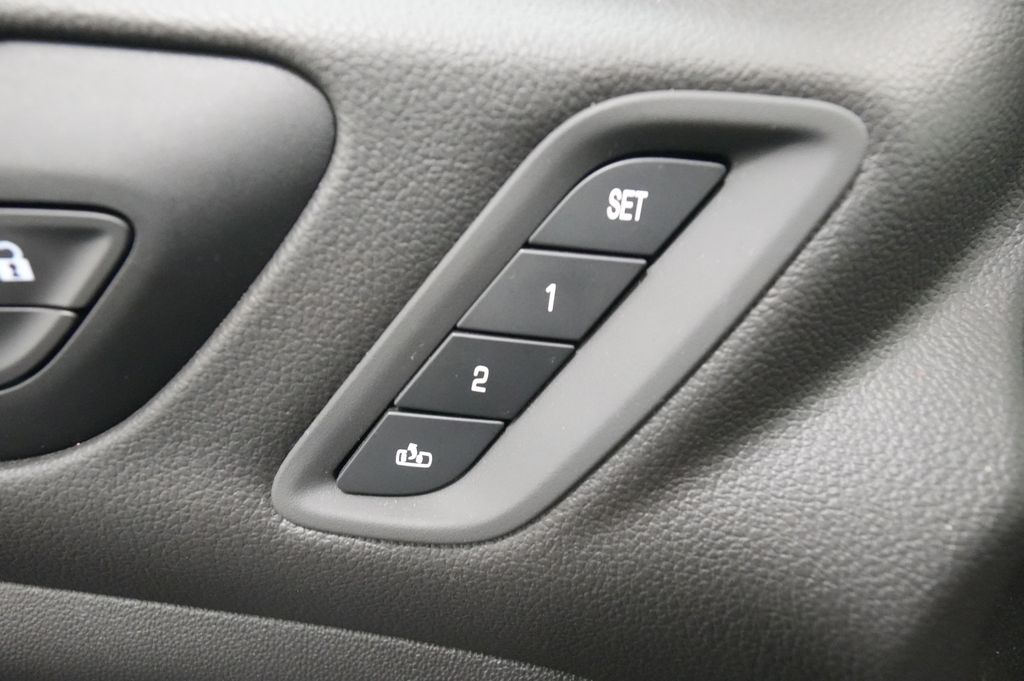 2021 GMC Acadia SLT - Photo 25