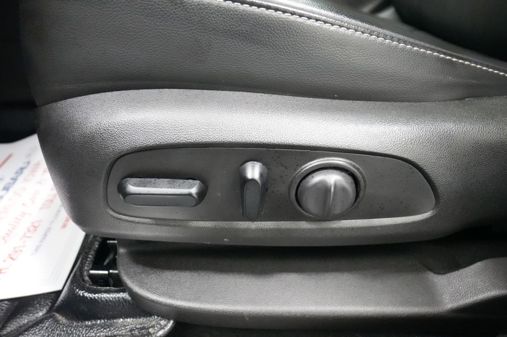 2021 GMC Acadia SLT - Photo 24