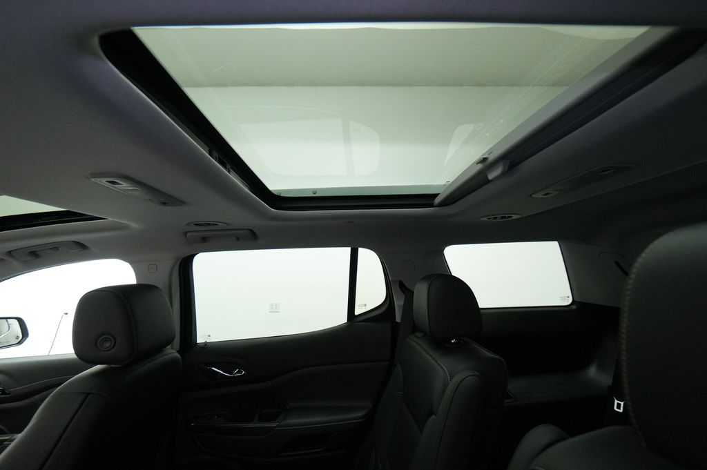 2021 GMC Acadia SLT - Photo 31