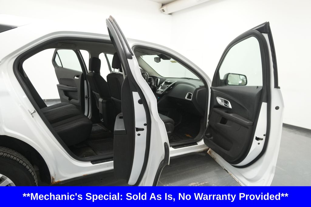 2013 Chevrolet Equinox LS - Photo 24