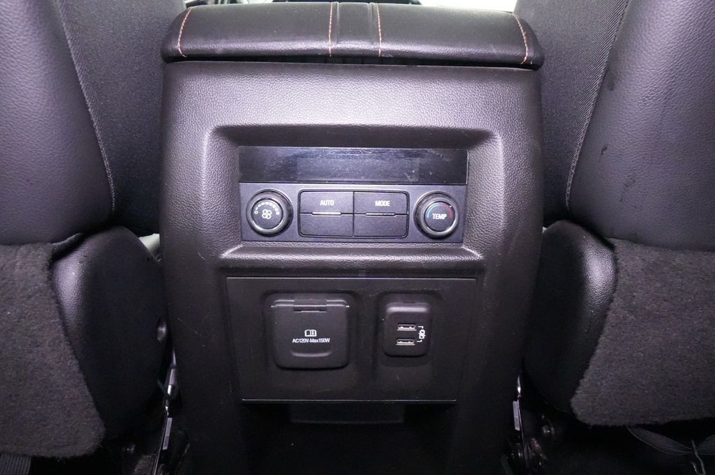 2019 Chevrolet Traverse 3LT - Photo 24