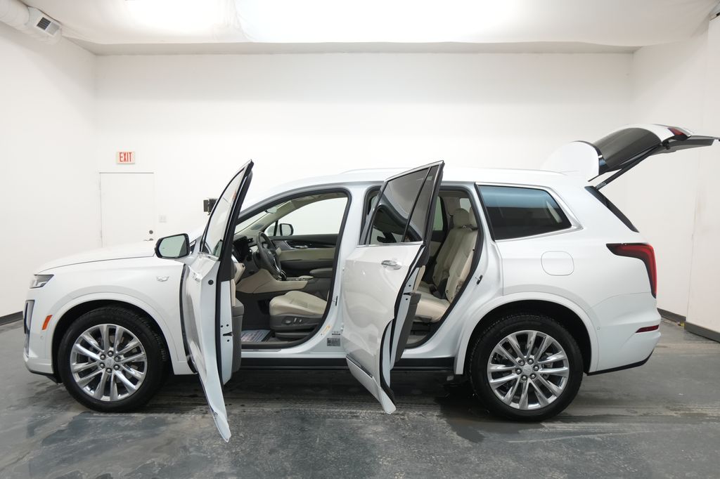 2024 Cadillac XT6