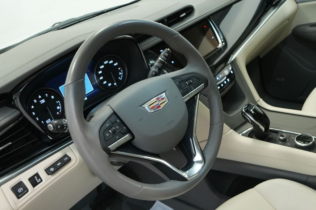 2024 Cadillac XT6