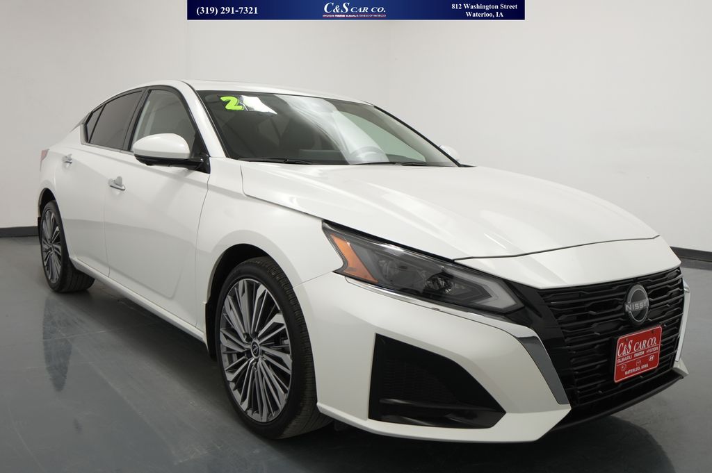 Used 2024 Nissan Altima 2.5 SL Cars