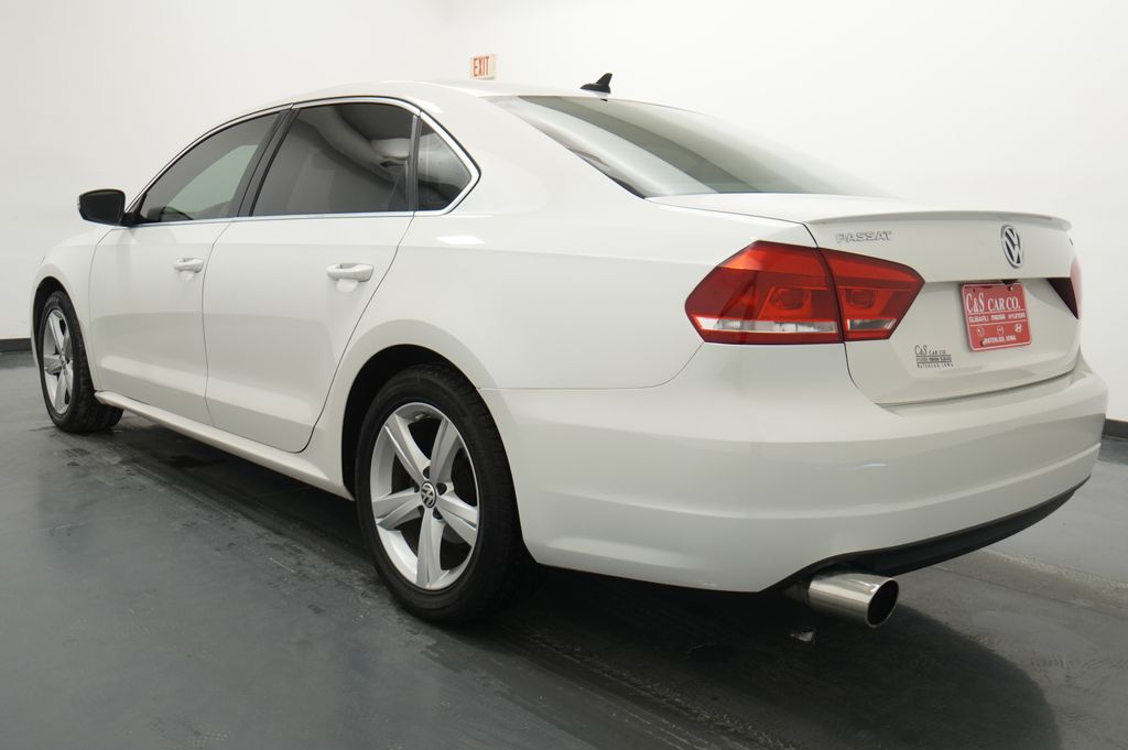 2015 Volkswagen Passat Limited Edition - Photo 6