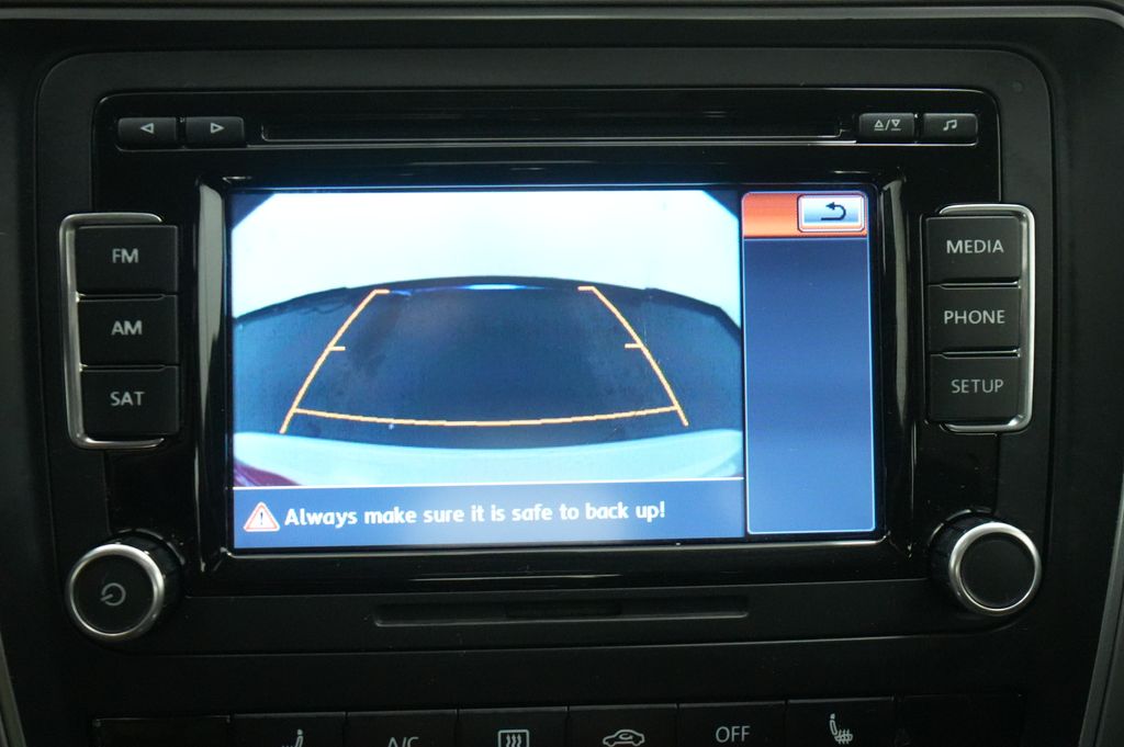 2015 Volkswagen Passat Limited Edition - Photo 29