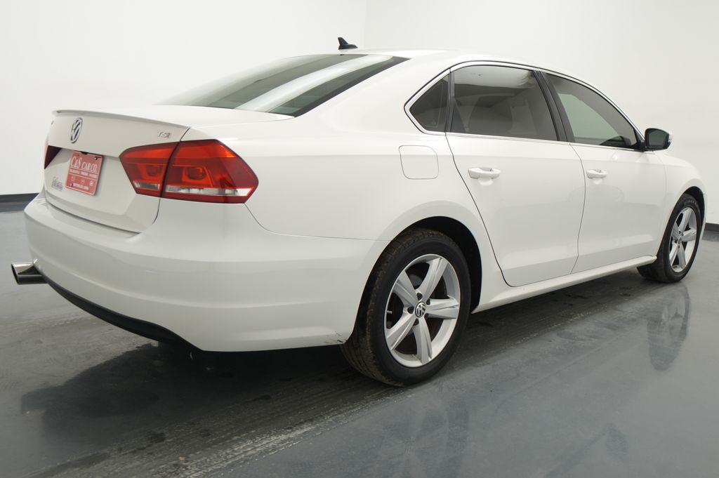 2015 Volkswagen Passat Limited Edition - Photo 8