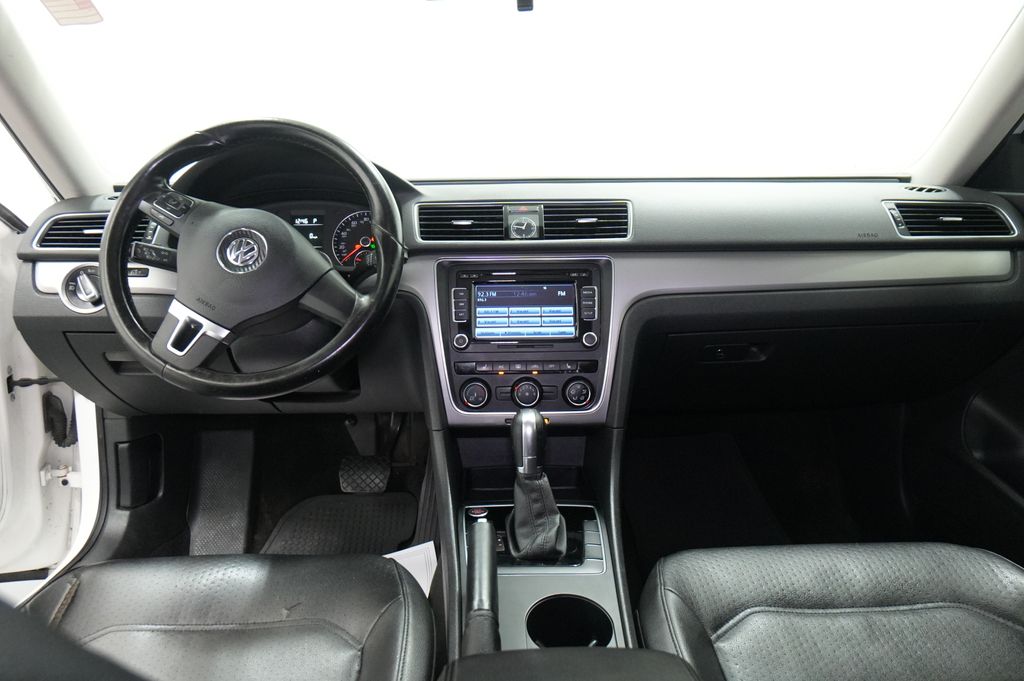 2015 Volkswagen Passat Limited Edition - Photo 26