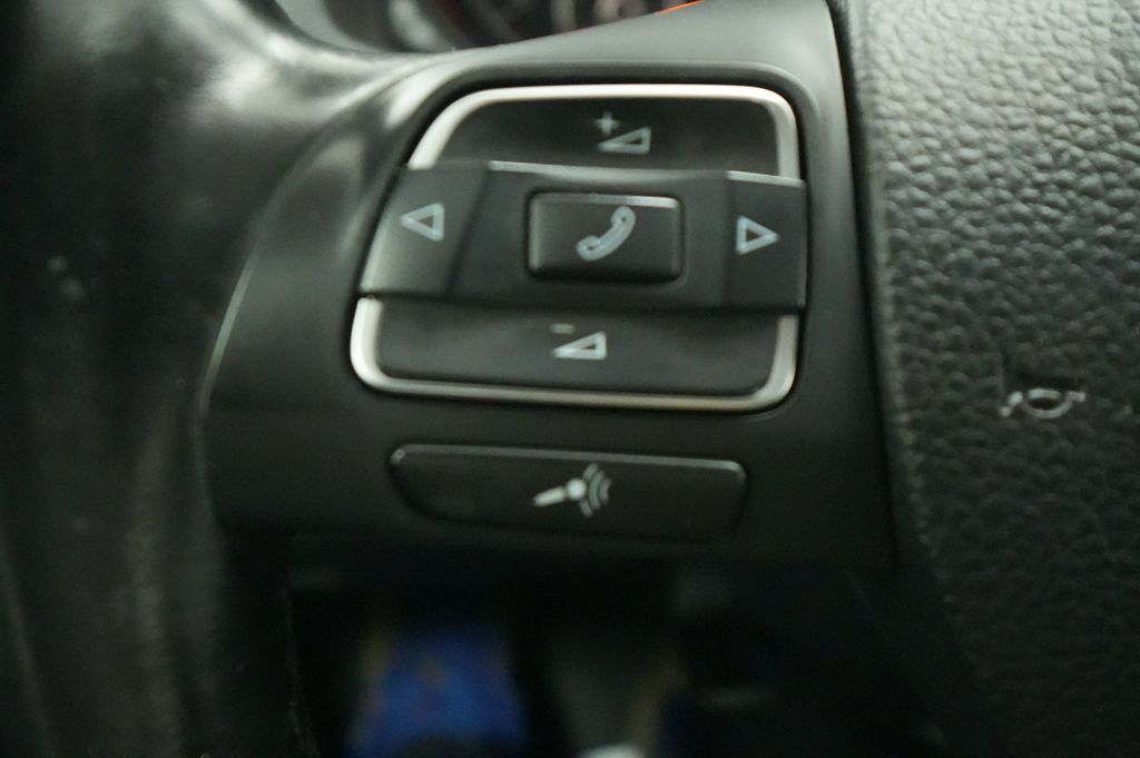 2015 Volkswagen Passat Limited Edition - Photo 30