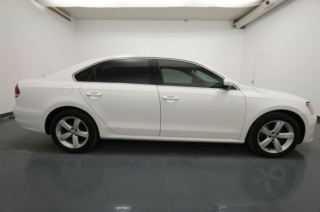 2015 Volkswagen Passat Limited Edition - Photo 9