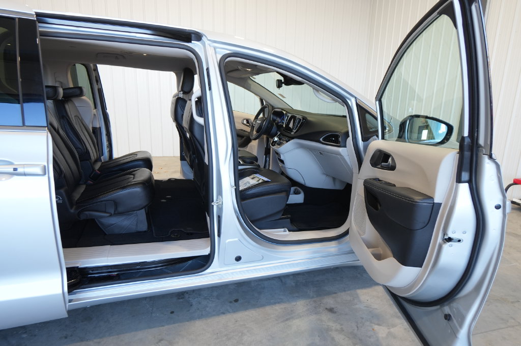 2024 Chrysler Pacifica
