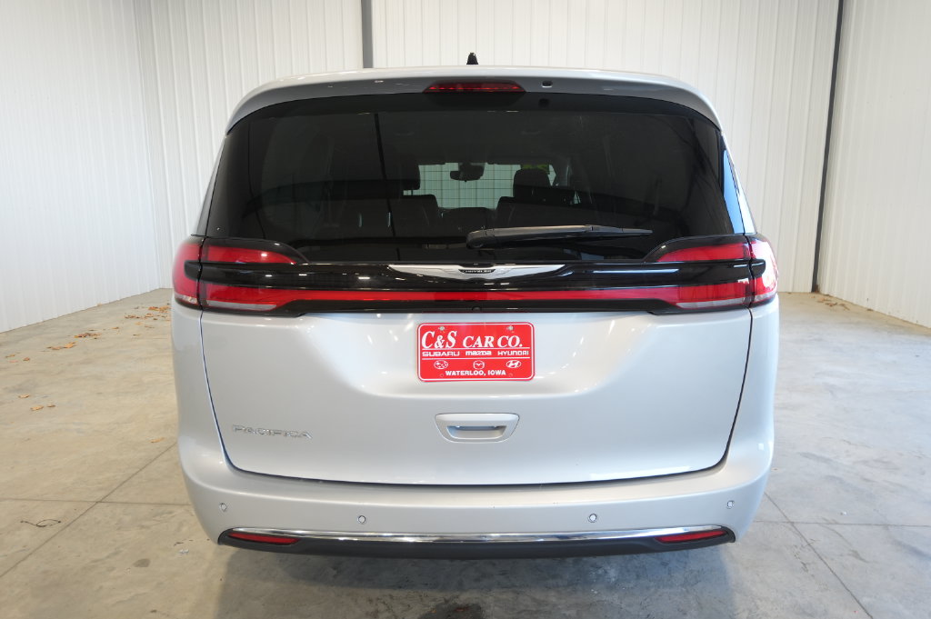 2024 Chrysler Pacifica