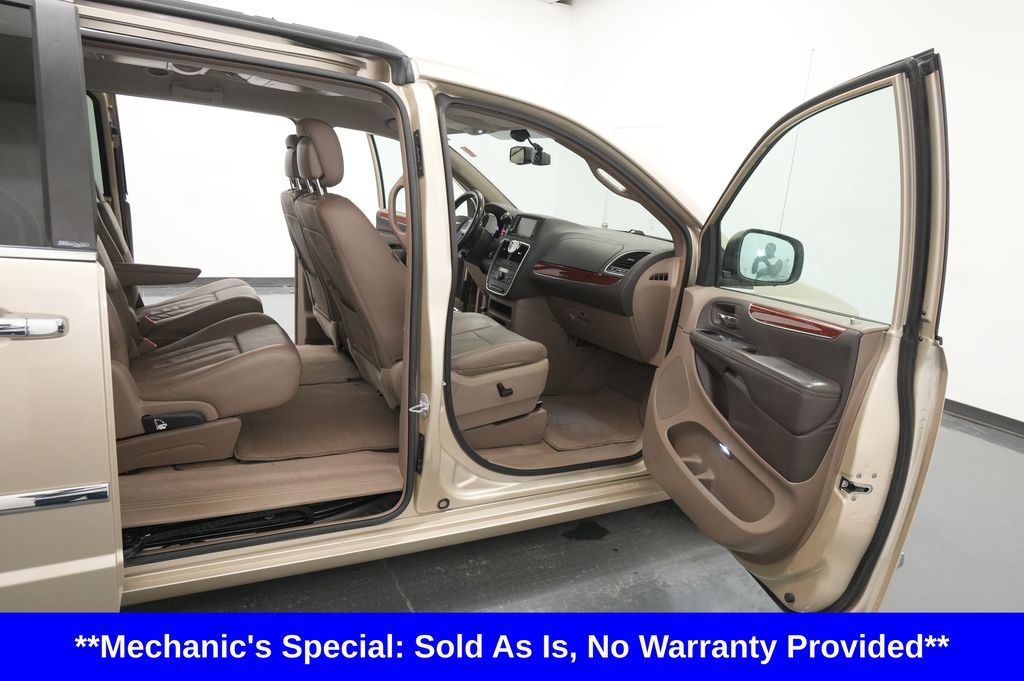 2012 Chrysler Town and Country