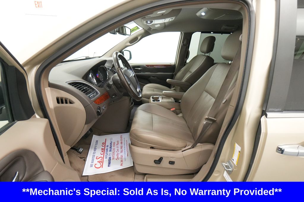 2012 Chrysler Town and Country