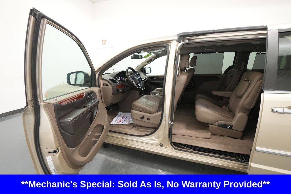 2012 Chrysler Town and Country