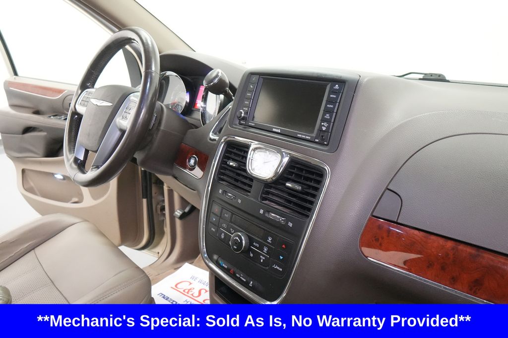 2012 Chrysler Town and Country