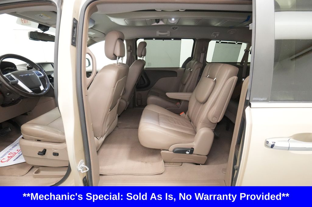 2012 Chrysler Town and Country