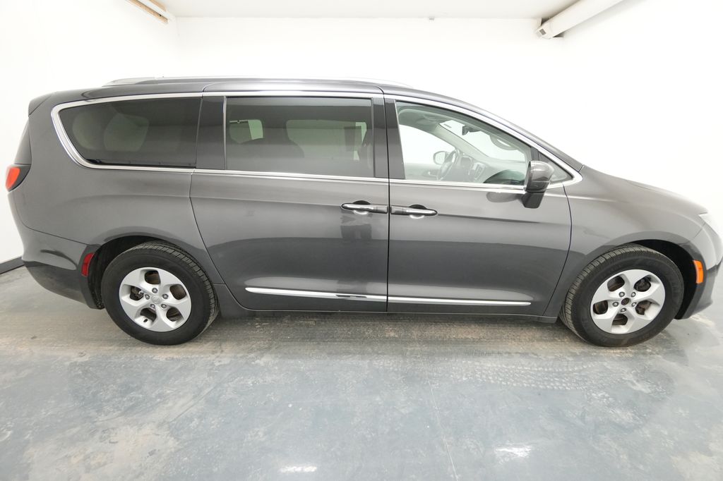 2017 Chrysler Pacifica