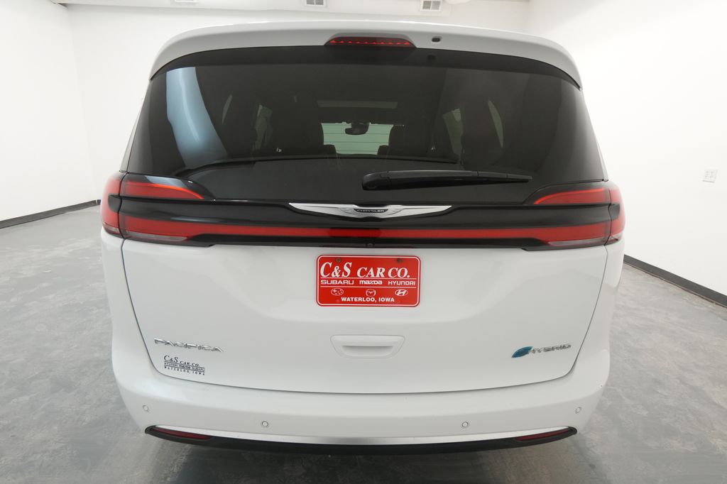 2022 Chrysler Pacifica Hybrid
