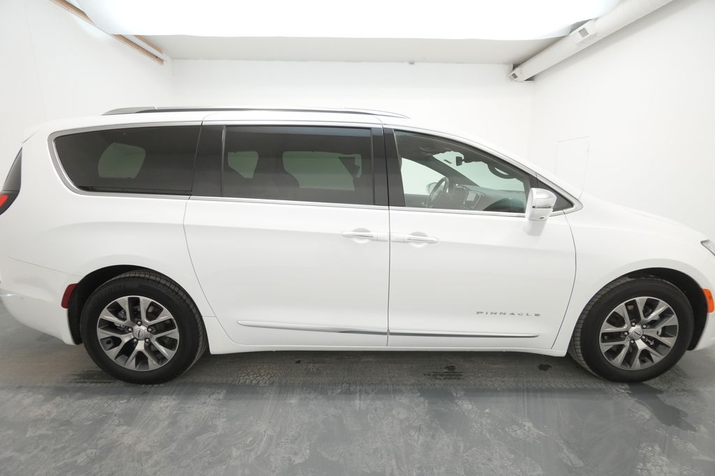 2022 Chrysler Pacifica Hybrid