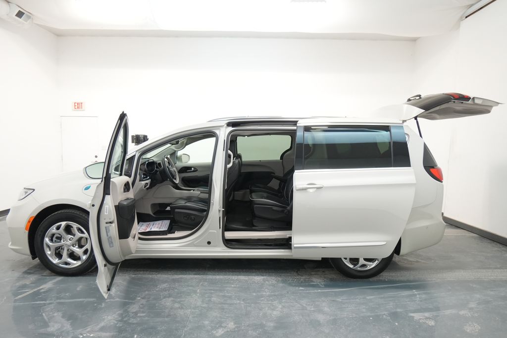 2021 Chrysler Pacifica Hybrid