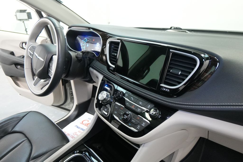 2021 Chrysler Pacifica Hybrid