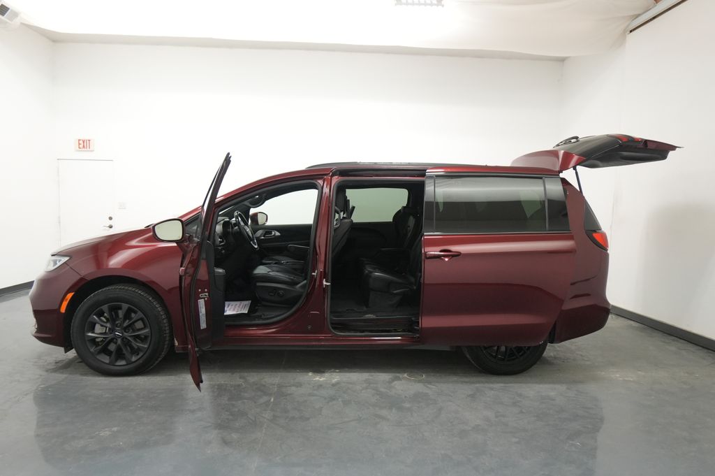 2021 Chrysler Pacifica Touring L - Photo 29